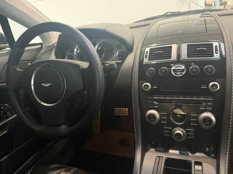 Aston Martin V8 Vantage 4.7l Sportshift 08/2011-photo-11