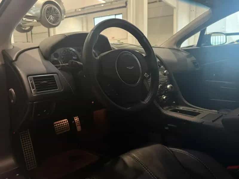 Aston Martin V8 Vantage 4.7l Sportshift 08/2011-photo-17
