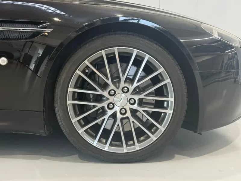 Aston Martin V8 Vantage 4.7l Sportshift 08/2011-photo-6