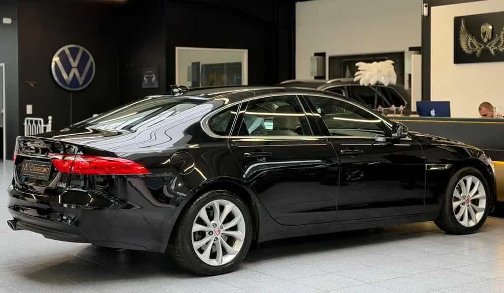 Jaguar XF Prestige AWD 2.0l Xenon/Volleder/BT/CAM 03/2017-photo-8