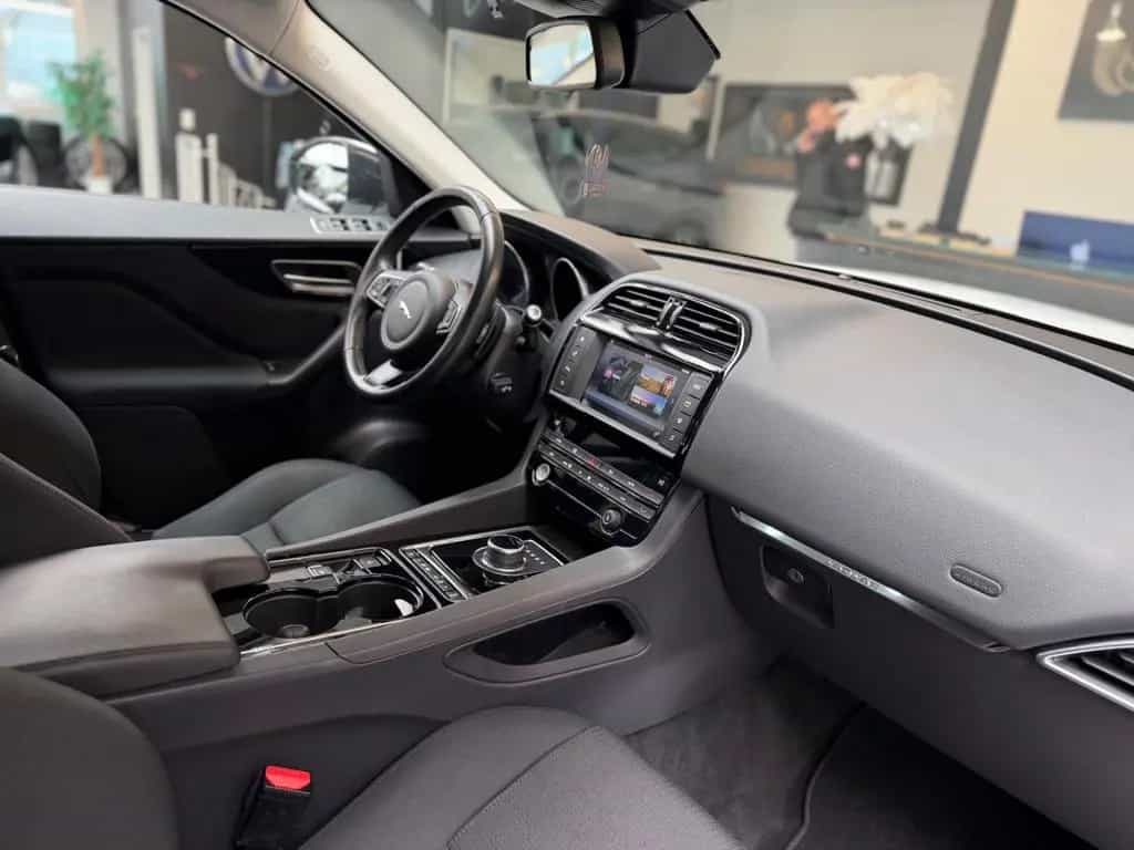 Jaguar F-Pace 2.0l  Pure AWD AHK/LED/Navi/BT/SHZ 06/2016-photo-21