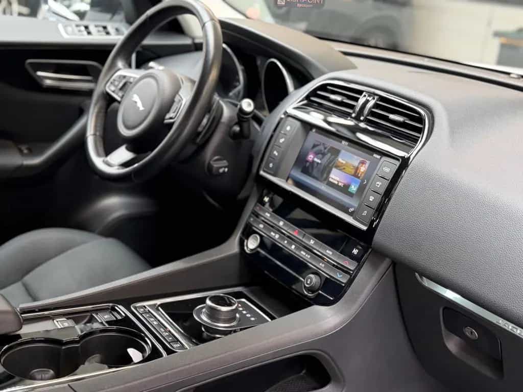 Jaguar F-Pace 2.0l  Pure AWD AHK/LED/Navi/BT/SHZ 06/2016-photo-22