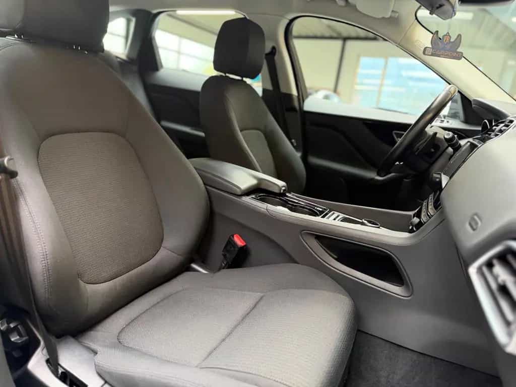 Jaguar F-Pace 2.0l  Pure AWD AHK/LED/Navi/BT/SHZ 06/2016-photo-23