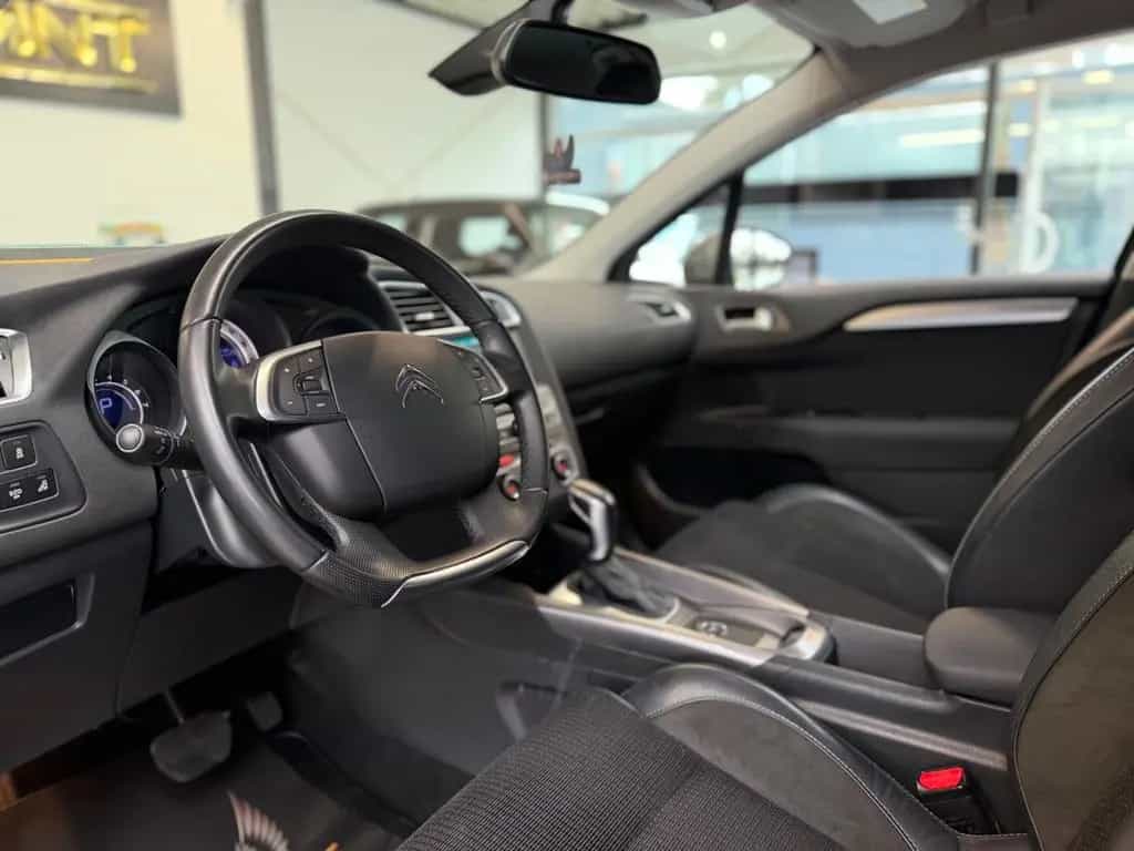 Citroën C4 Lim. Shine 1.6l /Navi/BT/PDC/SHZ/Klima 10/2017-photo-11