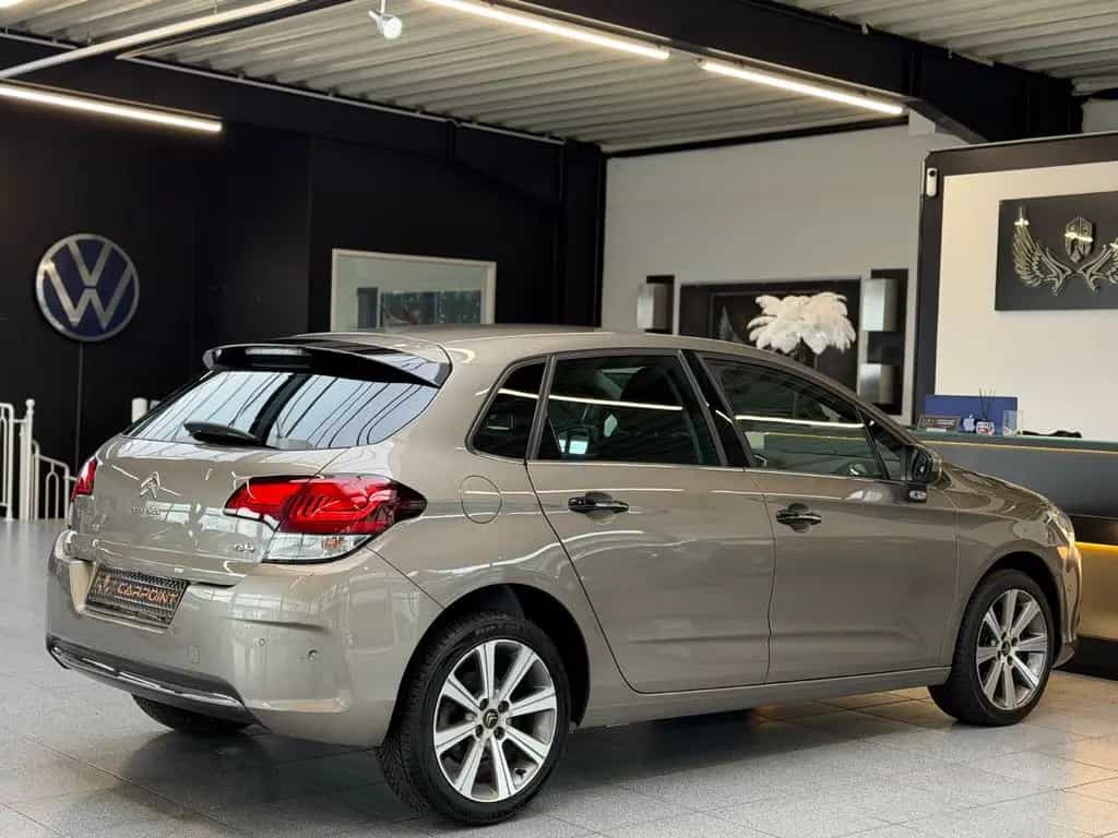Citroën C4 Lim. Shine 1.6l /Navi/BT/PDC/SHZ/Klima 10/2017-photo-8