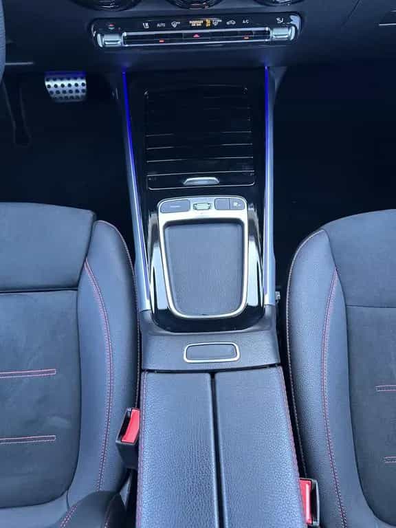 Mercedes-Benz GLB 200 AMG-Line NAV+LED+AHK+VCOCKPIT+KAMERA+1HD 04/2024-photo-13