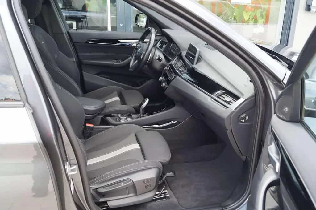 BMW X1 xDrive 25 i Sport Line 05/2018-photo-10