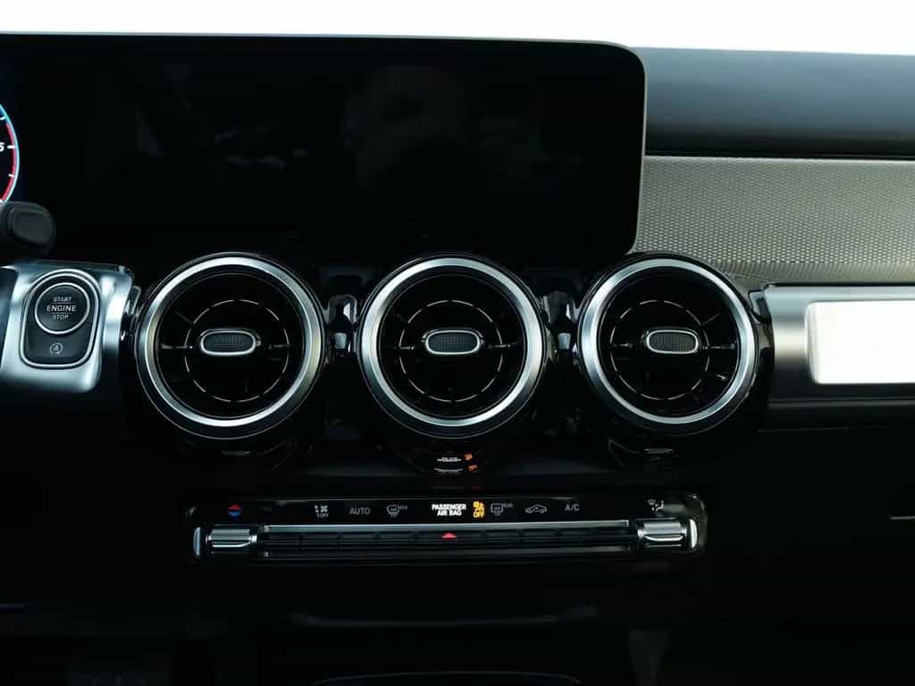 Mercedes-Benz GLB 200 d LED*ACC*AHK*PANO*MBUX*SH*DAB 11/2020-photo-18