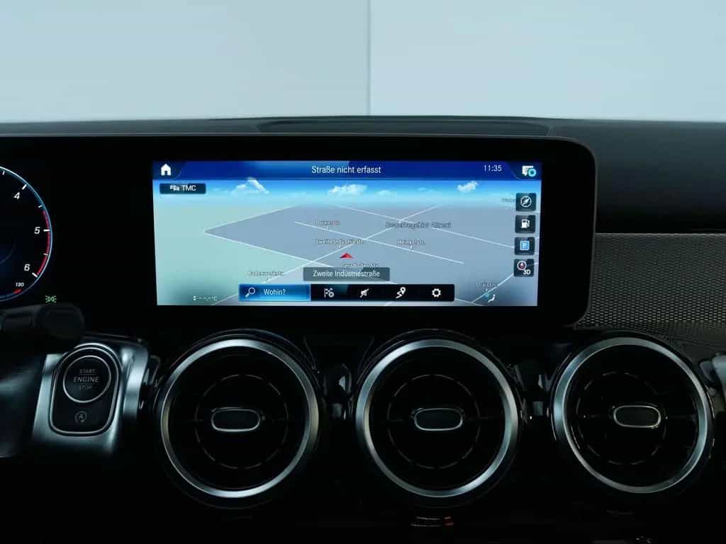 Mercedes-Benz GLB 200 d LED*ACC*AHK*PANO*MBUX*SH*DAB 11/2020-photo-20
