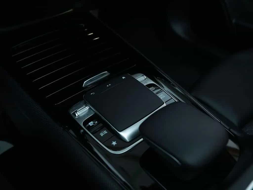 Mercedes-Benz GLB 200 d LED*ACC*AHK*PANO*MBUX*SH*DAB 11/2020-photo-22