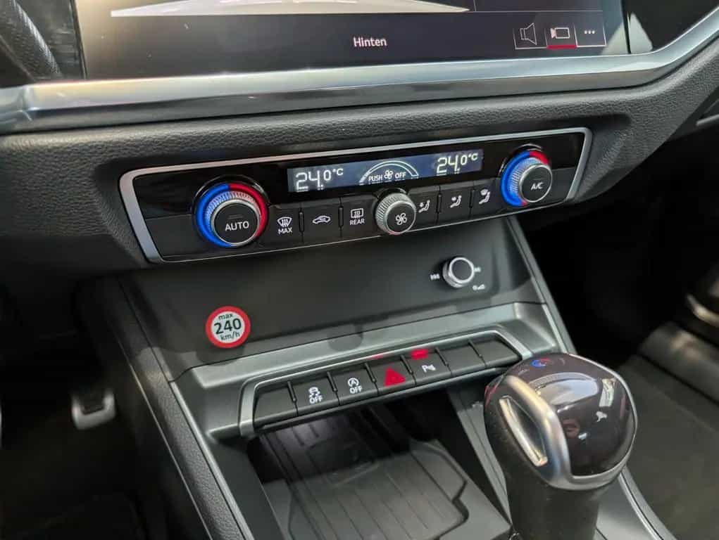 Audi Q3 2.0TDI quattro S line Aut*AHK*ACC*LED*Virtual 10/2022-photo-16