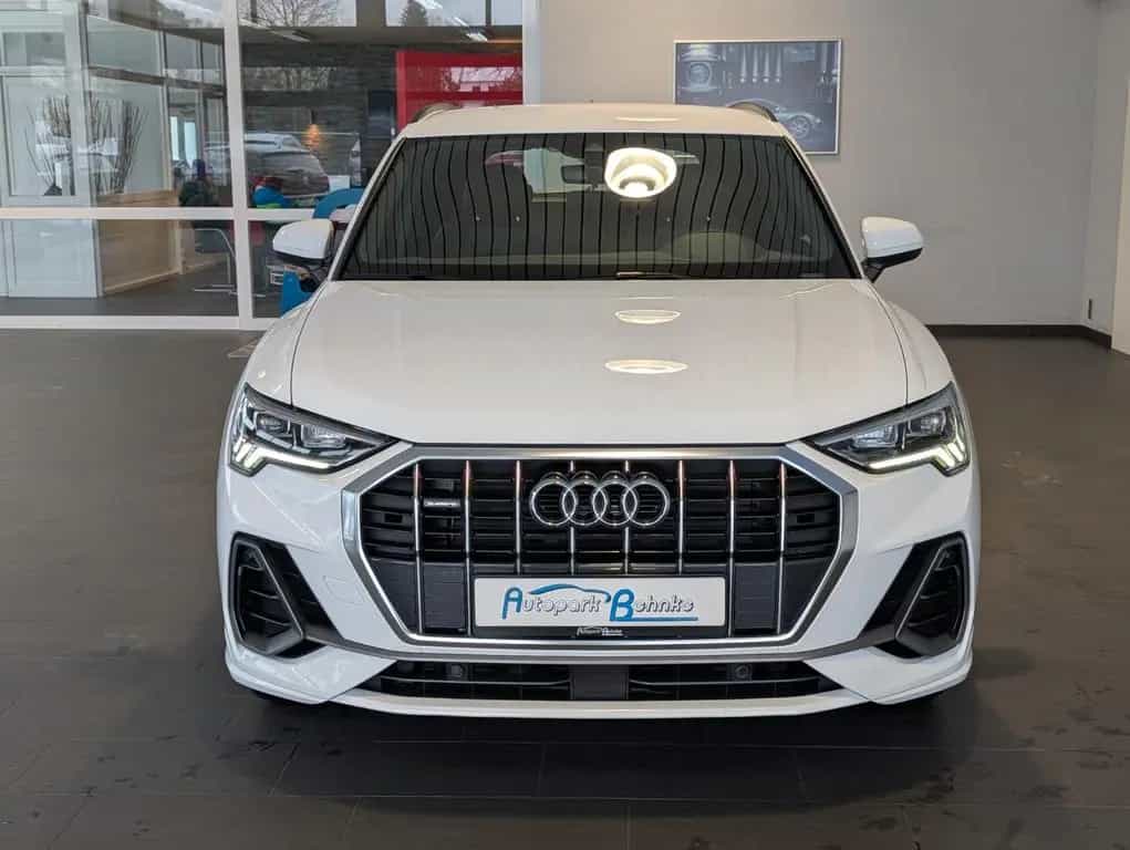 Audi Q3 2.0TDI quattro S line Aut*AHK*ACC*LED*Virtual 10/2022-photo-3