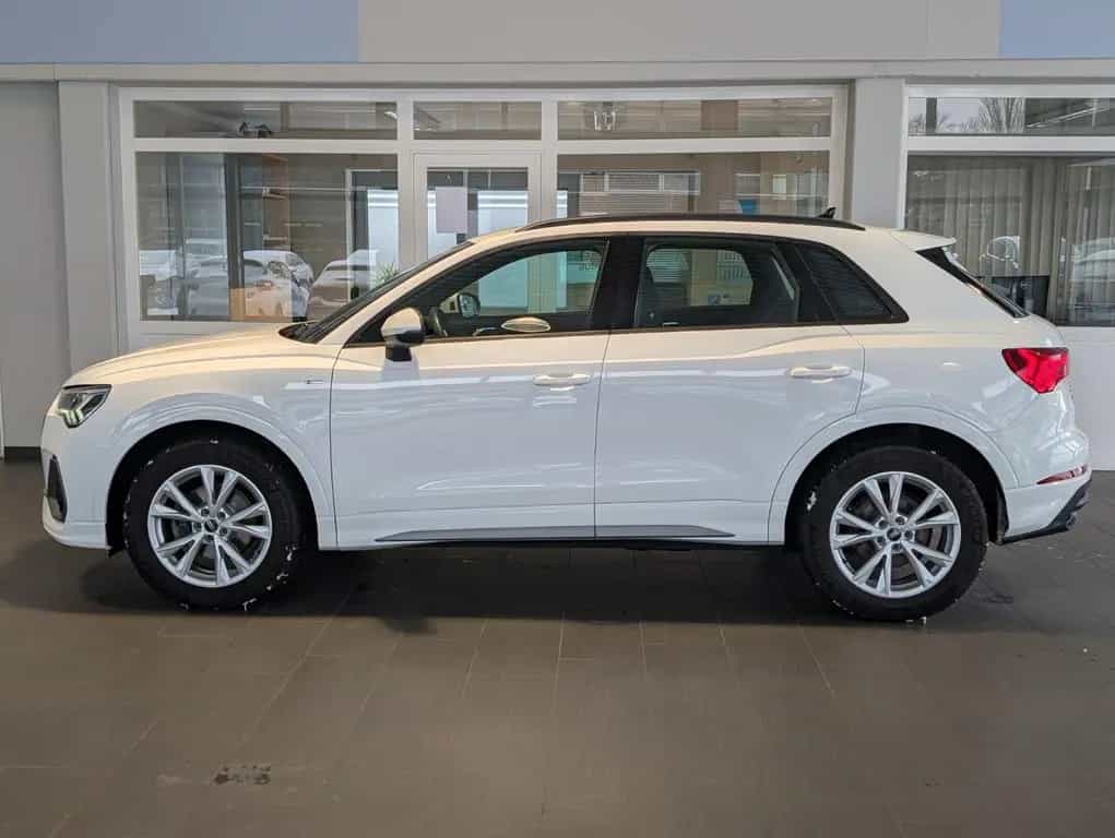 Audi Q3 2.0TDI quattro S line Aut*AHK*ACC*LED*Virtual 10/2022-photo-5