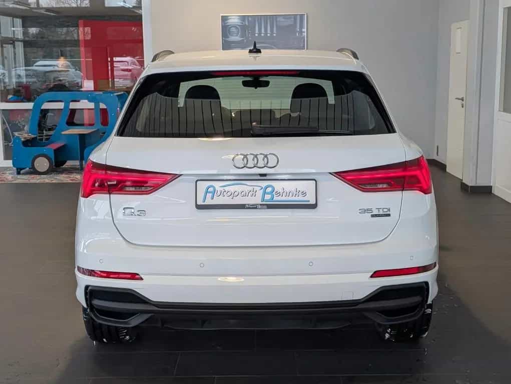 Audi Q3 2.0TDI quattro S line Aut*AHK*ACC*LED*Virtual 10/2022-photo-9