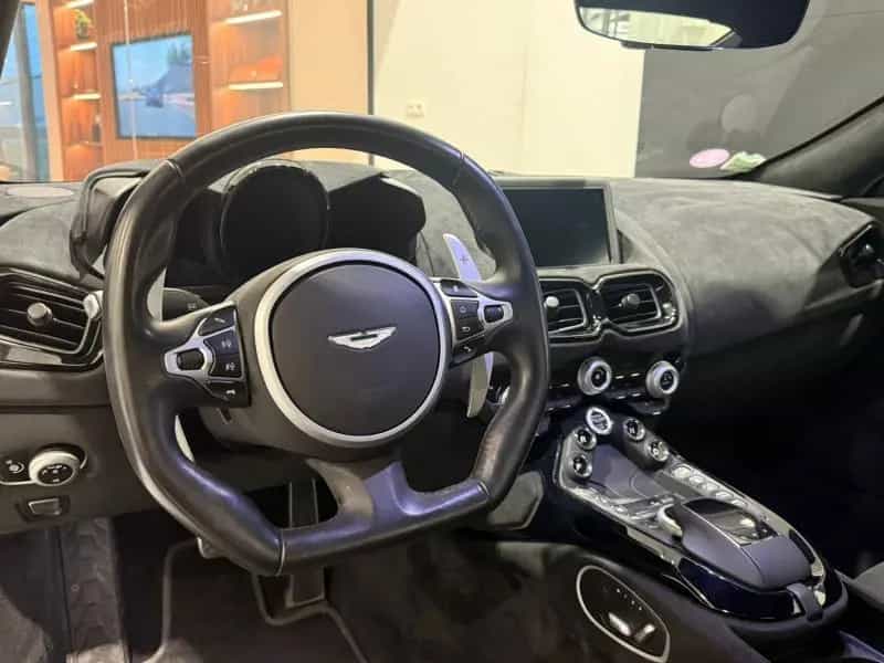 Aston Martin V8 Vantage Vantage Coupe 08/2020-photo-20