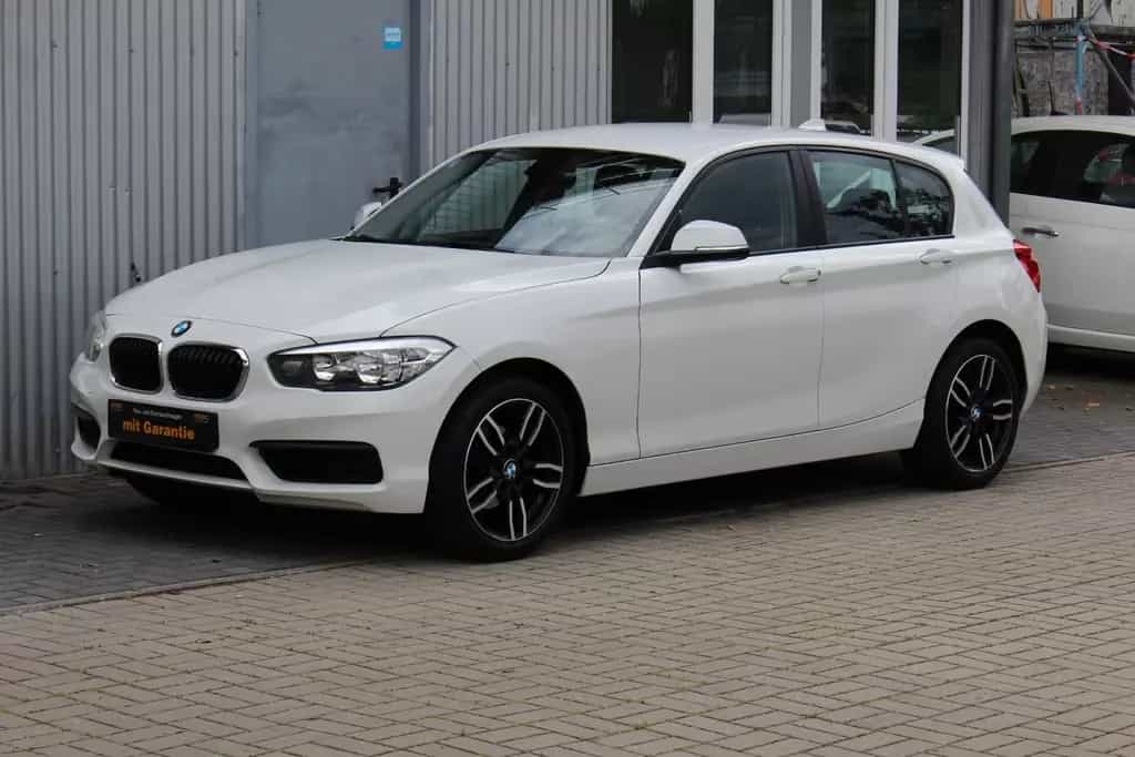 BMW 118 d Edition Shadow Automatik+Navi+Head Up 11/2015-photo-0