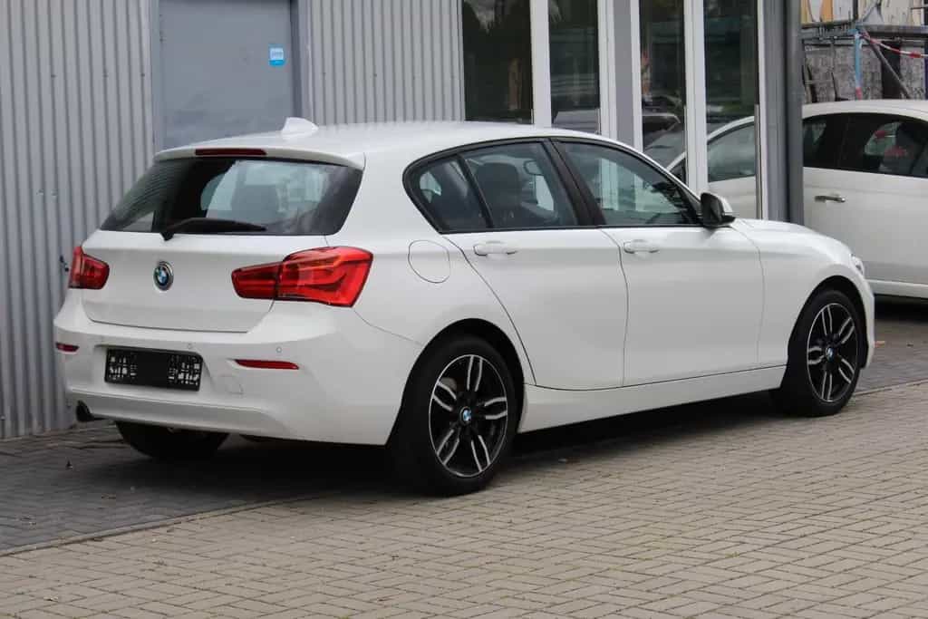 BMW 118 d Edition Shadow Automatik+Navi+Head Up 11/2015-photo-1