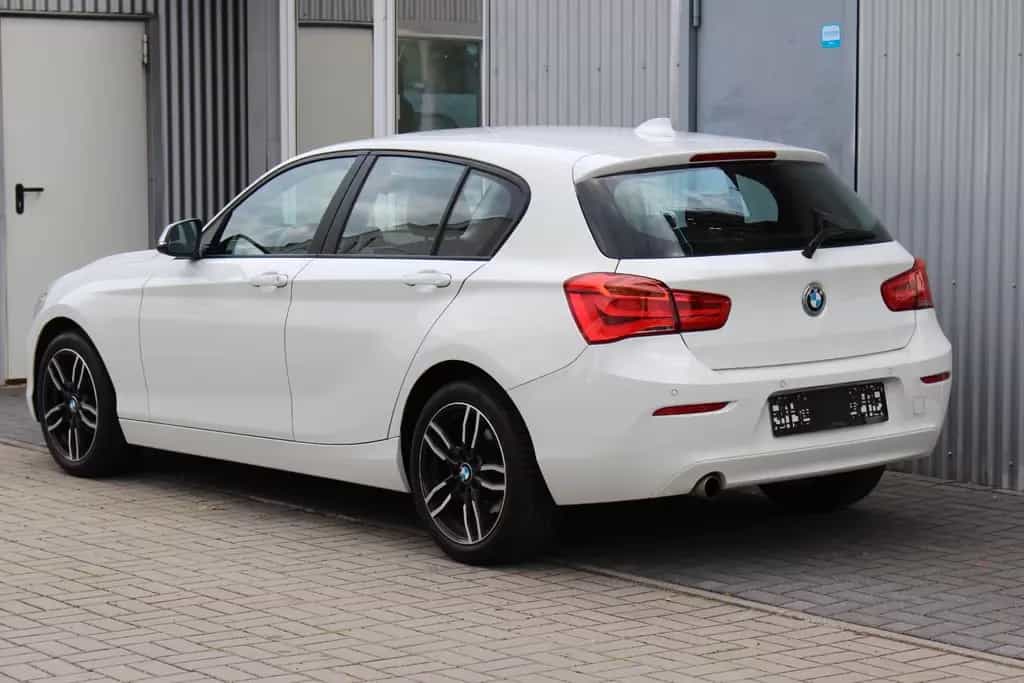 BMW 118 d Edition Shadow Automatik+Navi+Head Up 11/2015-photo-3