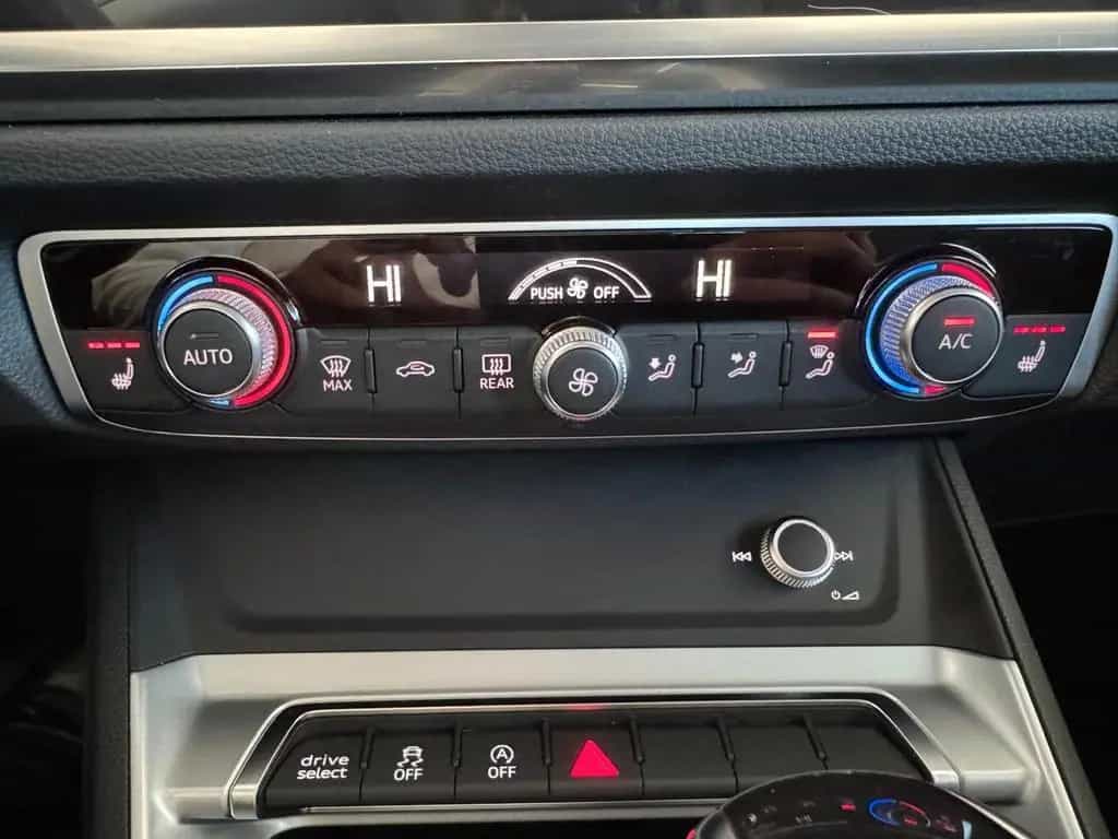 Audi Q3 Sportback 35 TDI"S-TRONIC" App-Connect"SHZ" 02/2020-photo-17
