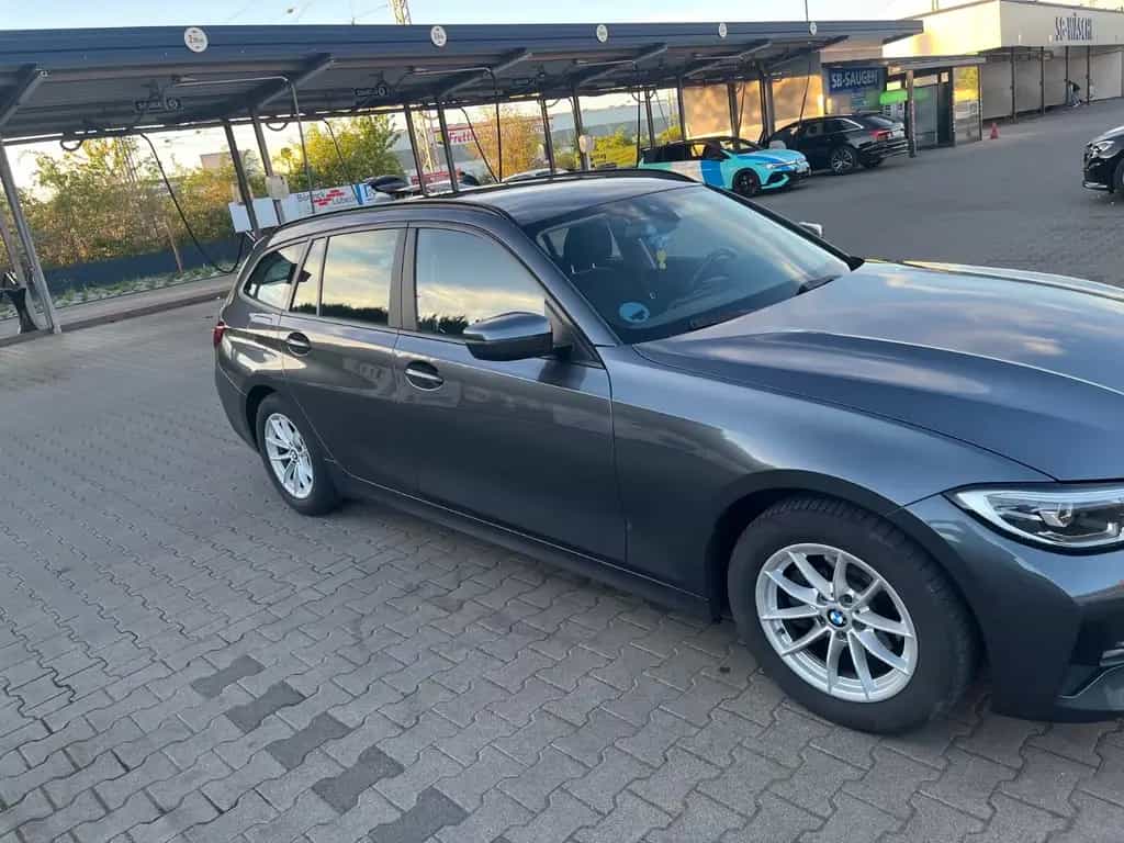BMW 318 d Touring *NUR BIS MITTE JULI* 09/2020-photo-3