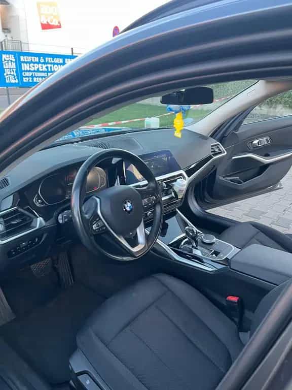BMW 318 d Touring *NUR BIS MITTE JULI* 09/2020-photo-9