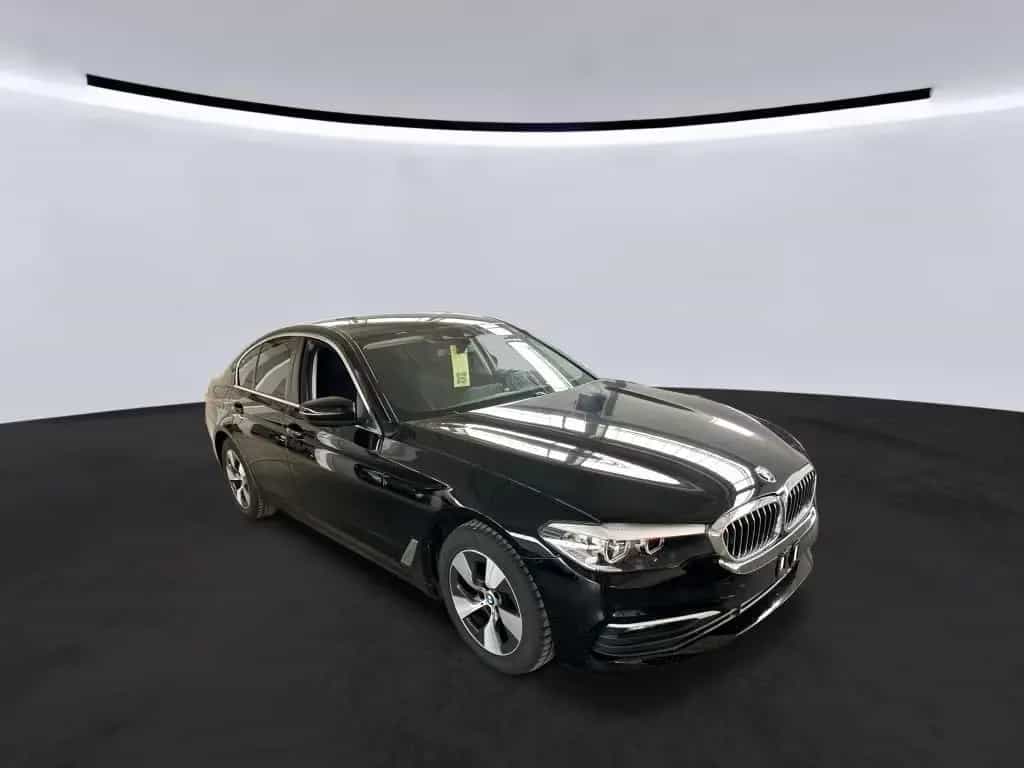 BMW 520 d Limousine HUD/Kamera/LED/Navi/SHZ 06/2020-photo-1