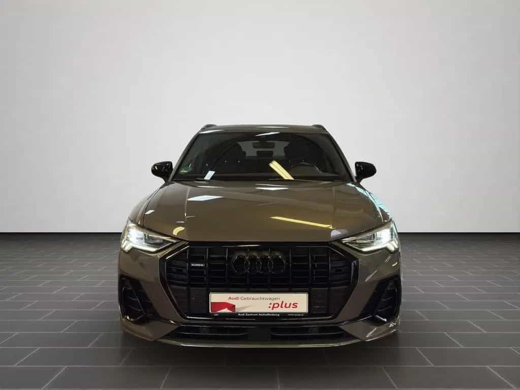 Audi Q3 40 2,0 TFSI quattro S line *Navi*LED*AHK*B&O* 08/2019-photo-4