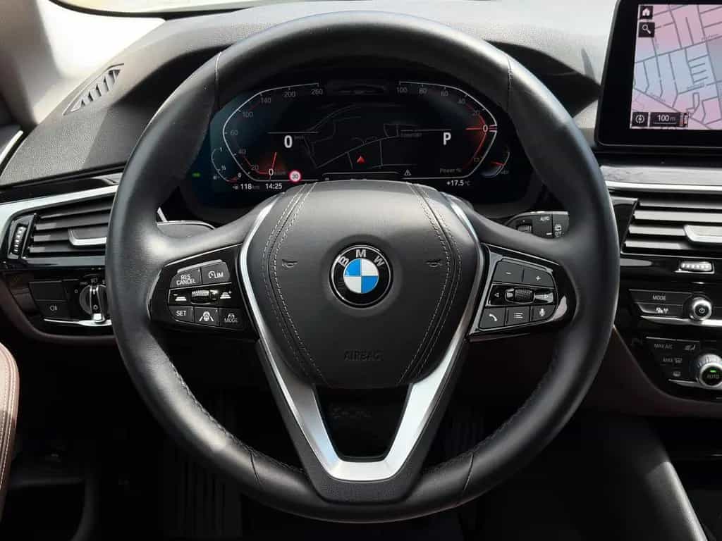 BMW 530 i Touring SHAD NAPPA HuD ACC SHZ SBL CAM PDC 02/2023-photo-17