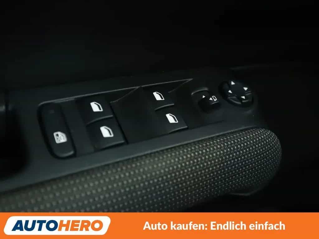 Citroën C3 Aircross 1.2 PureTech Shine *NAVI*TEMPO*PDC* 12/2019-photo-24