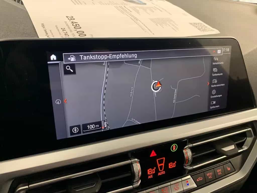 BMW 330 i M Sport CockpPro Pano 19" DrivingAss Laser 02/2022-photo-14
