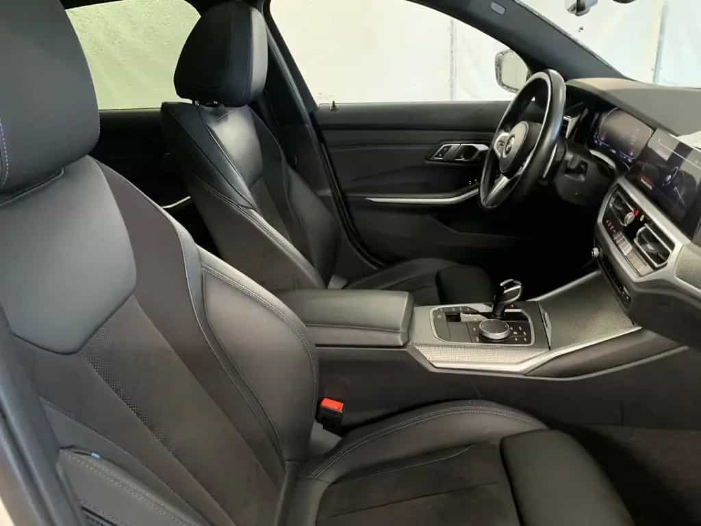 BMW 330 i M Sport CockpPro Pano 19" DrivingAss Laser 02/2022-photo-2