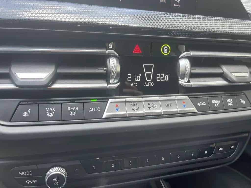 BMW 118 1er - 118i Sports-Line 140PS Automatik 12/2020-photo-16