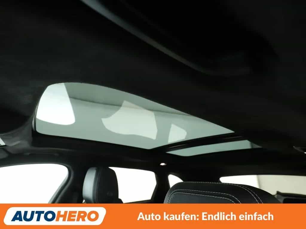 Jaguar F-Pace 25t Chequered Flag AWD Aut.*NAVI*LED*ACC* 02/2021-photo-32