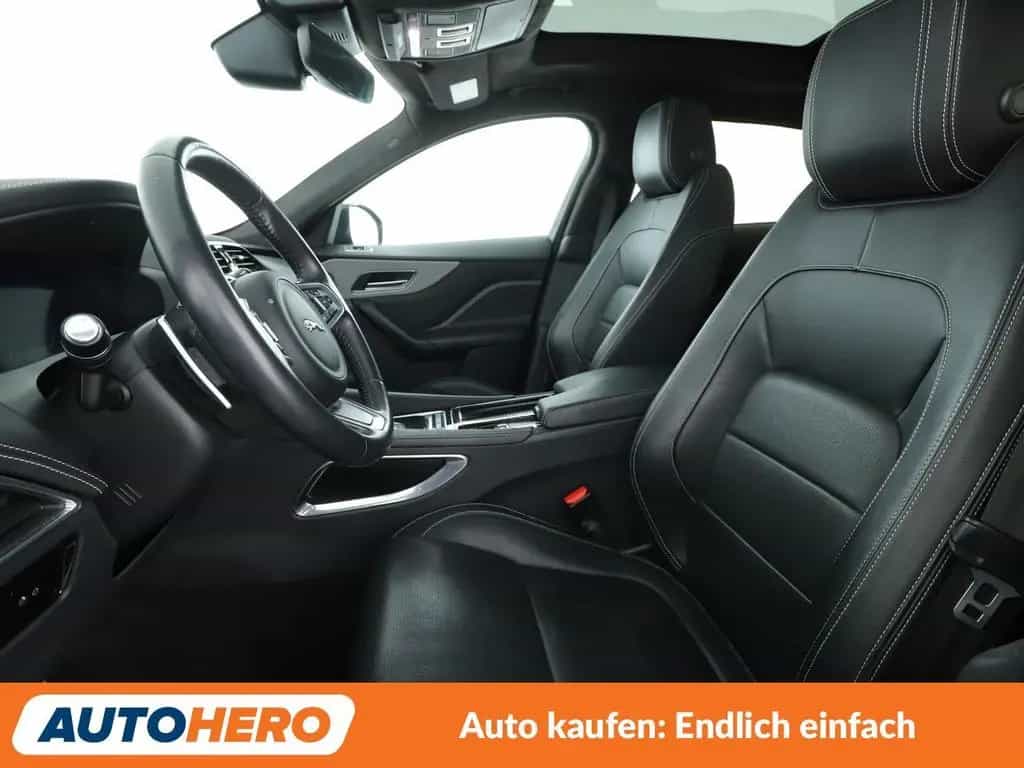 Jaguar F-Pace 25t Chequered Flag AWD Aut.*NAVI*LED*ACC* 02/2021-photo-9