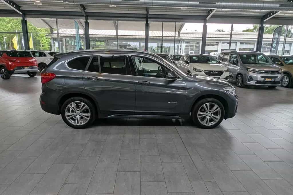 BMW X1 sDrive 18 d Sport Line Autom. *AHK*ACC*Navi* 03/2017-photo-14
