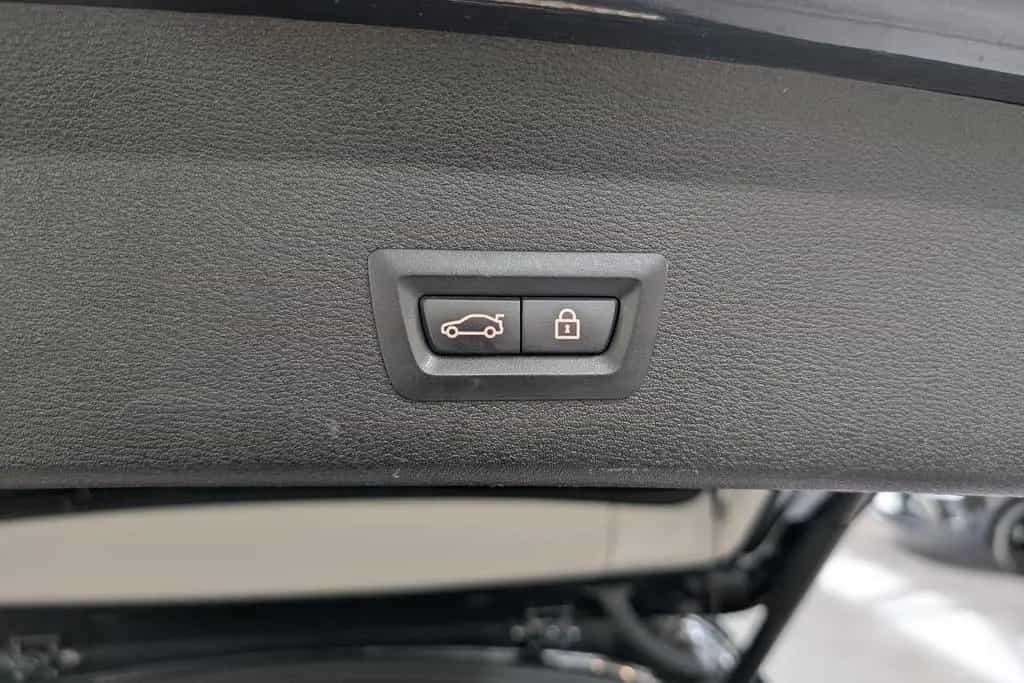 BMW X1 sDrive 18 d Sport Line Autom. *AHK*ACC*Navi* 03/2017-photo-15