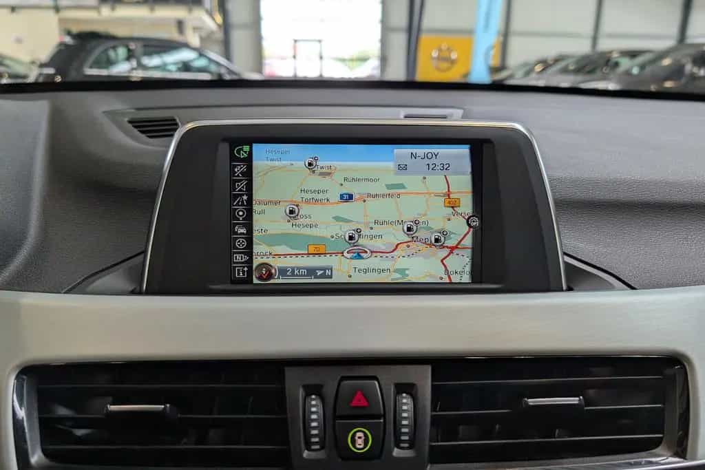 BMW X1 sDrive 18 d Sport Line Autom. *AHK*ACC*Navi* 03/2017-photo-17