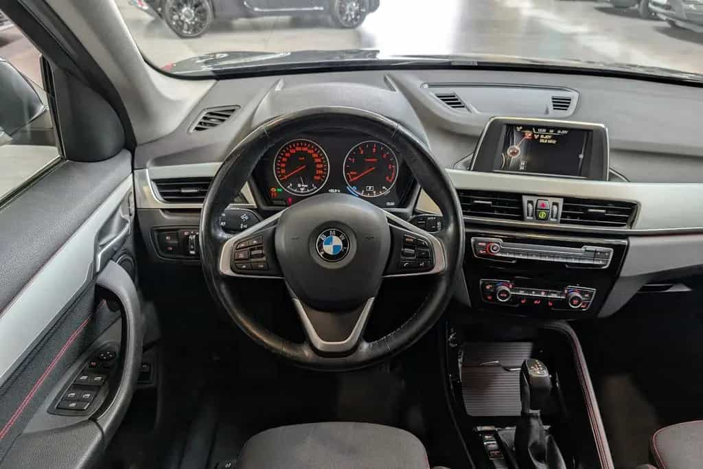 BMW X1 sDrive 18 d Sport Line Autom. *AHK*ACC*Navi* 03/2017-photo-6