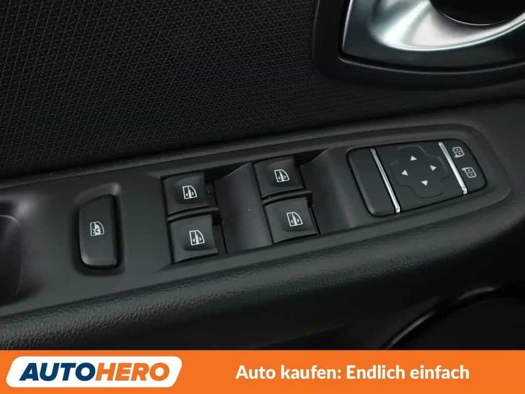 Renault Clio 1.2 TCe Energy BOSE Edition*NAVI*TEMPO*PDC* 07/2018-photo-24