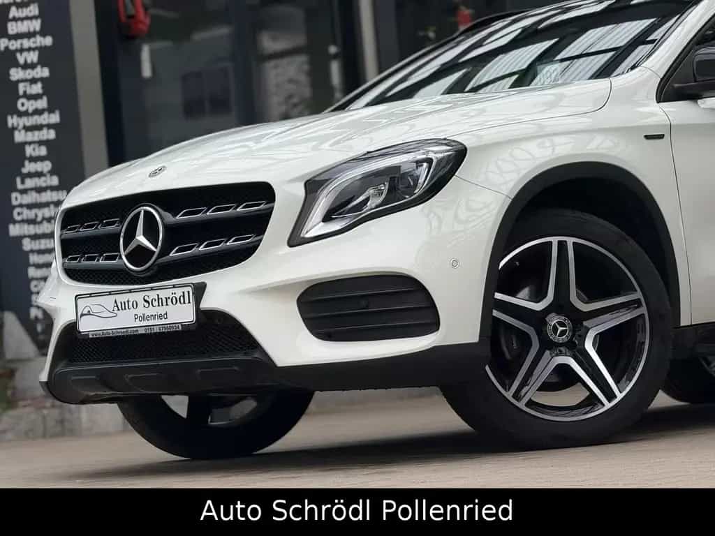 Mercedes-Benz GLA 200 Aut. White Art Edition AMG Line, Pano 10/2017-photo-1