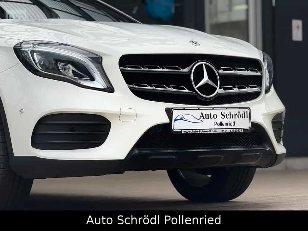 Mercedes-Benz GLA 200 Aut. White Art Edition AMG Line, Pano 10/2017-photo-11