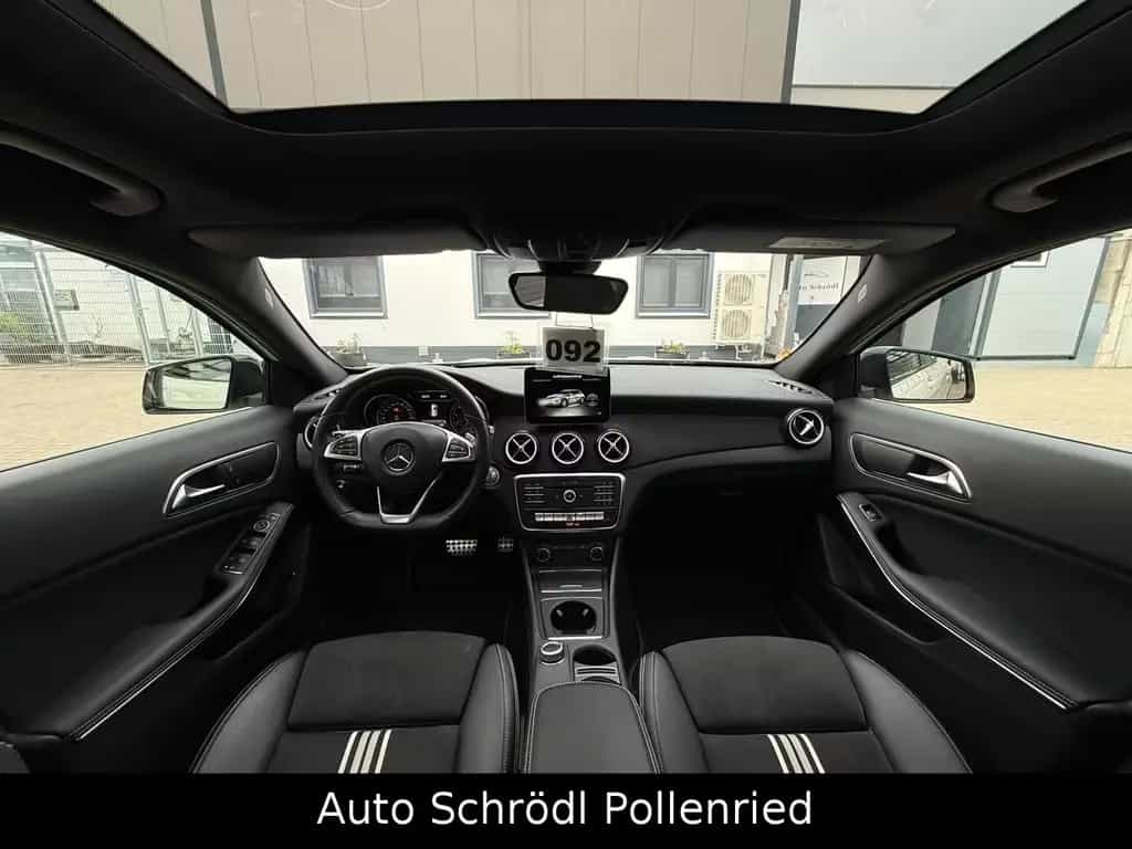 Mercedes-Benz GLA 200 Aut. White Art Edition AMG Line, Pano 10/2017-photo-18