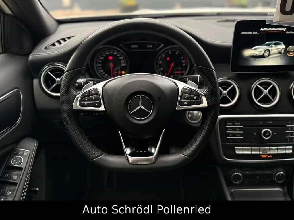 Mercedes-Benz GLA 200 Aut. White Art Edition AMG Line, Pano 10/2017-photo-26