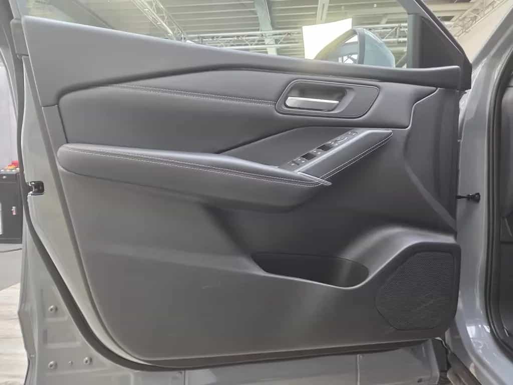 Nissan Qashqai 1.3 MHEV N-Connecta 360° Navi LED 01/2025-photo-14