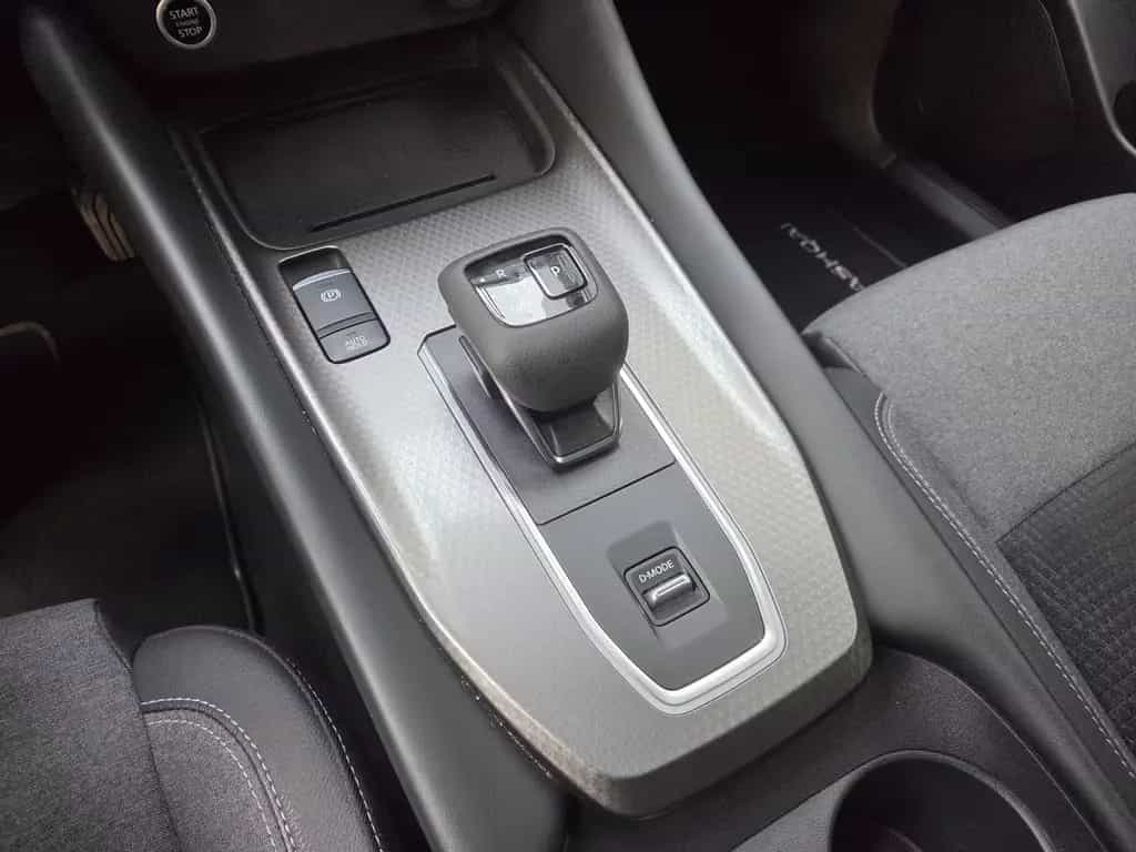 Nissan Qashqai 1.3 MHEV N-Connecta 360° Navi LED 01/2025-photo-9