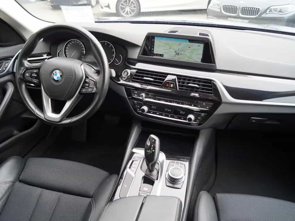 BMW 530 i Aut. Lim. Sport Line *Navi*LED*BREMSEN NEU 07/2019-photo-9