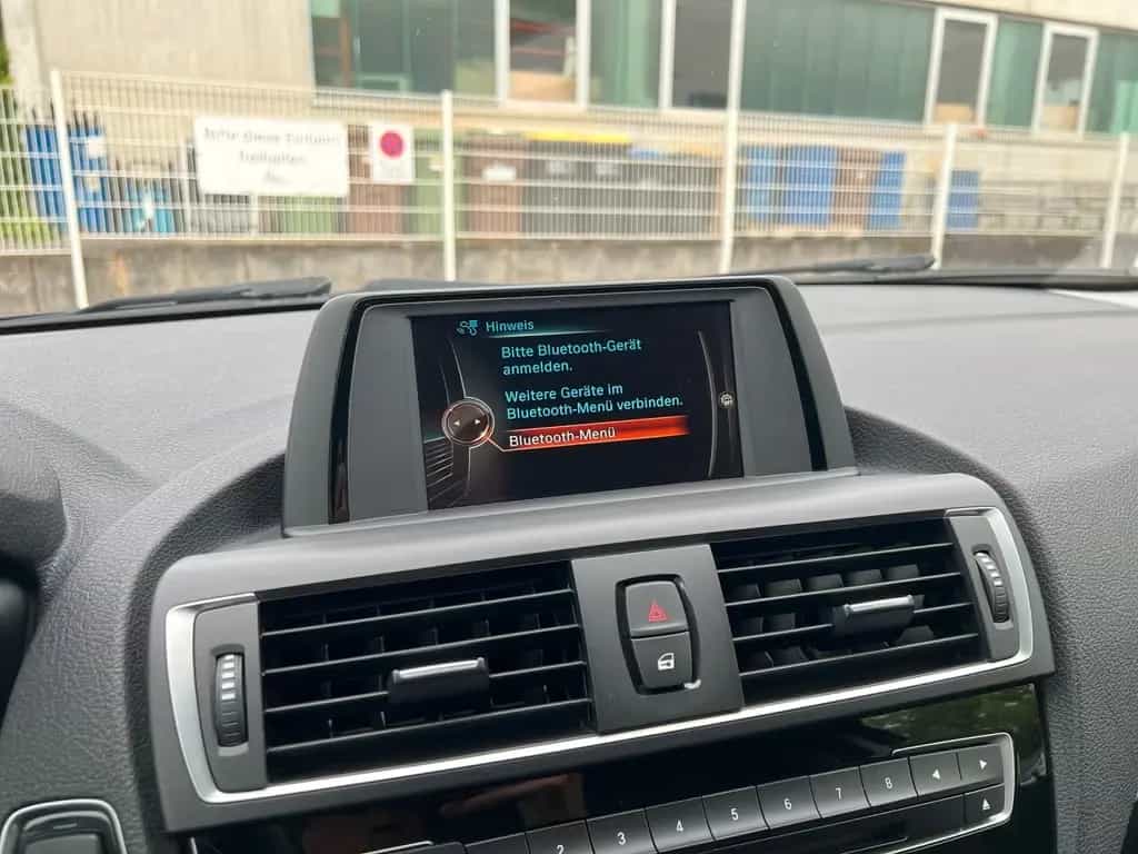 BMW 120 i Sport Line AHK SHZ PARK TEMP KLIMA 12/2016-photo-11
