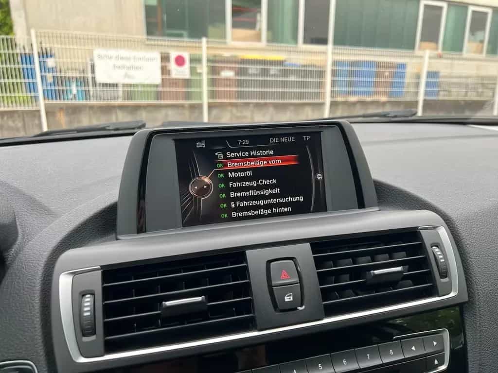 BMW 120 i Sport Line AHK SHZ PARK TEMP KLIMA 12/2016-photo-13