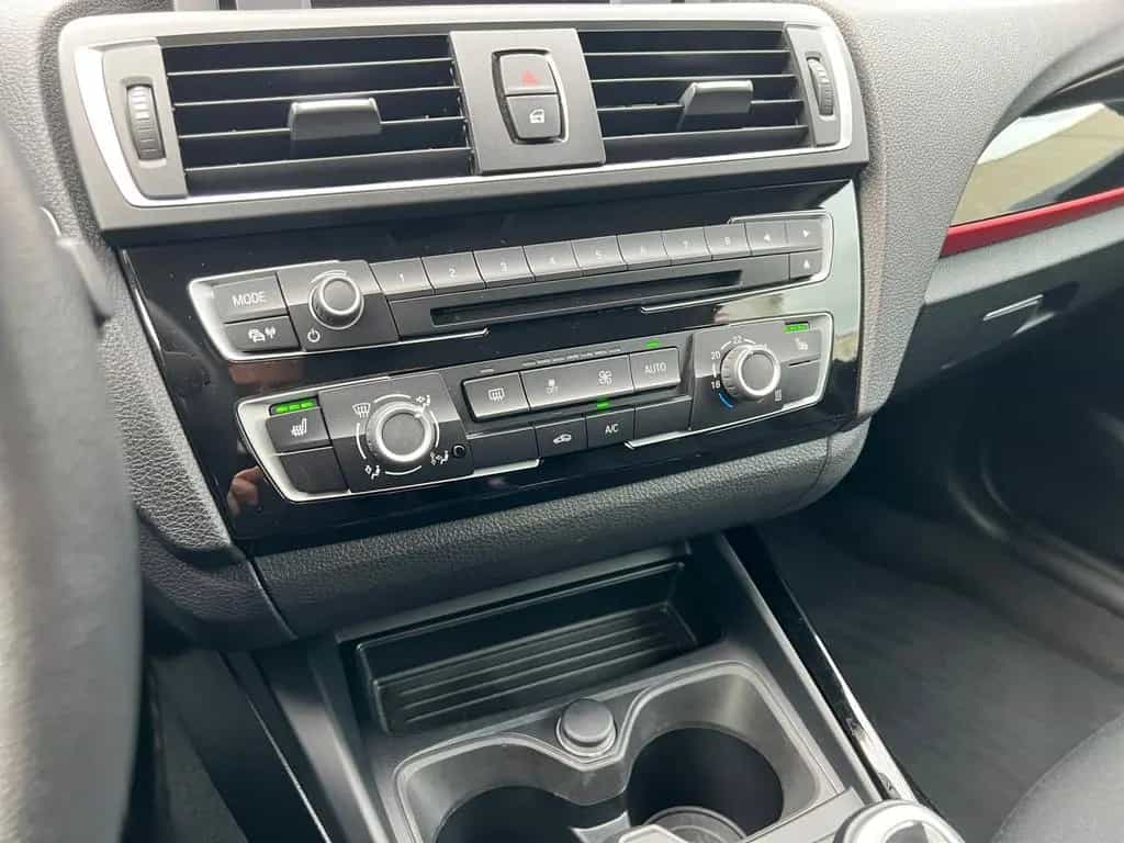BMW 120 i Sport Line AHK SHZ PARK TEMP KLIMA 12/2016-photo-15