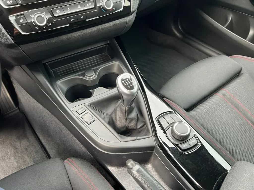 BMW 120 i Sport Line AHK SHZ PARK TEMP KLIMA 12/2016-photo-21
